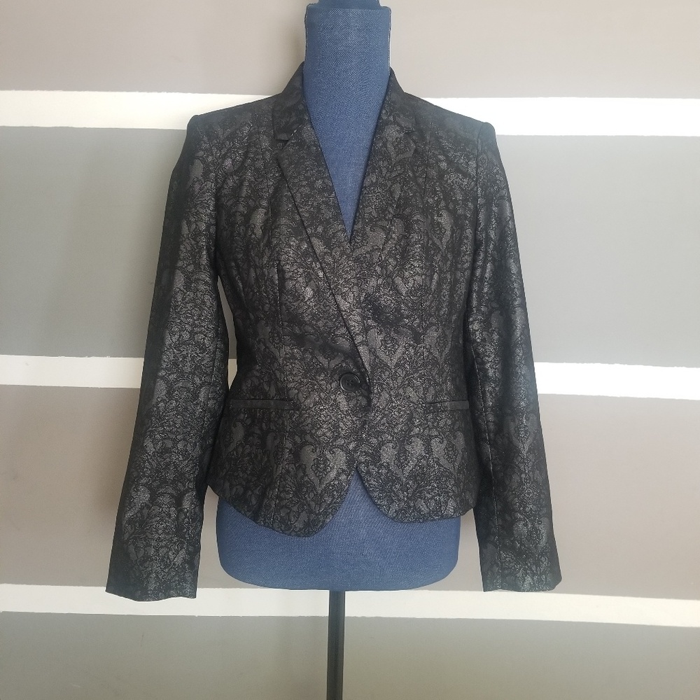 Blazer - Picture 2 of 4